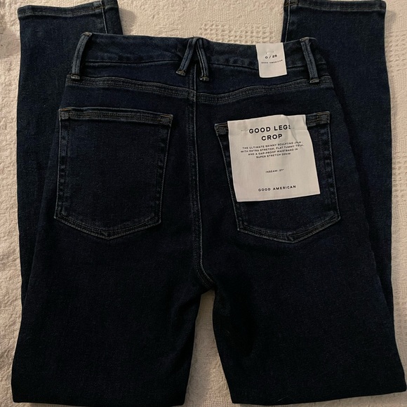 Good American Good Legs Crop Jeans - Picture 4 of 4